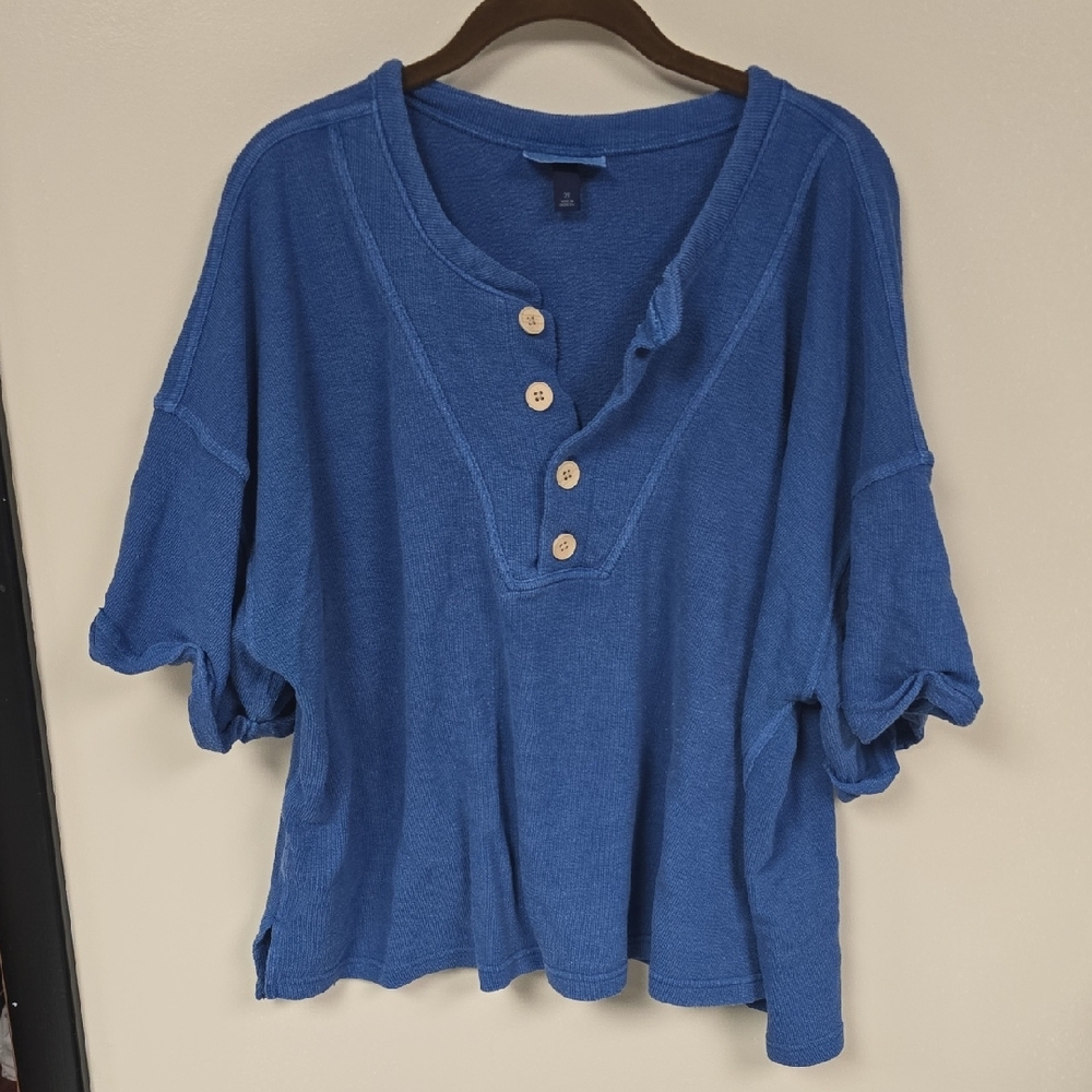 🎊 Universal Thread Blue Button-Down Women's Shirt